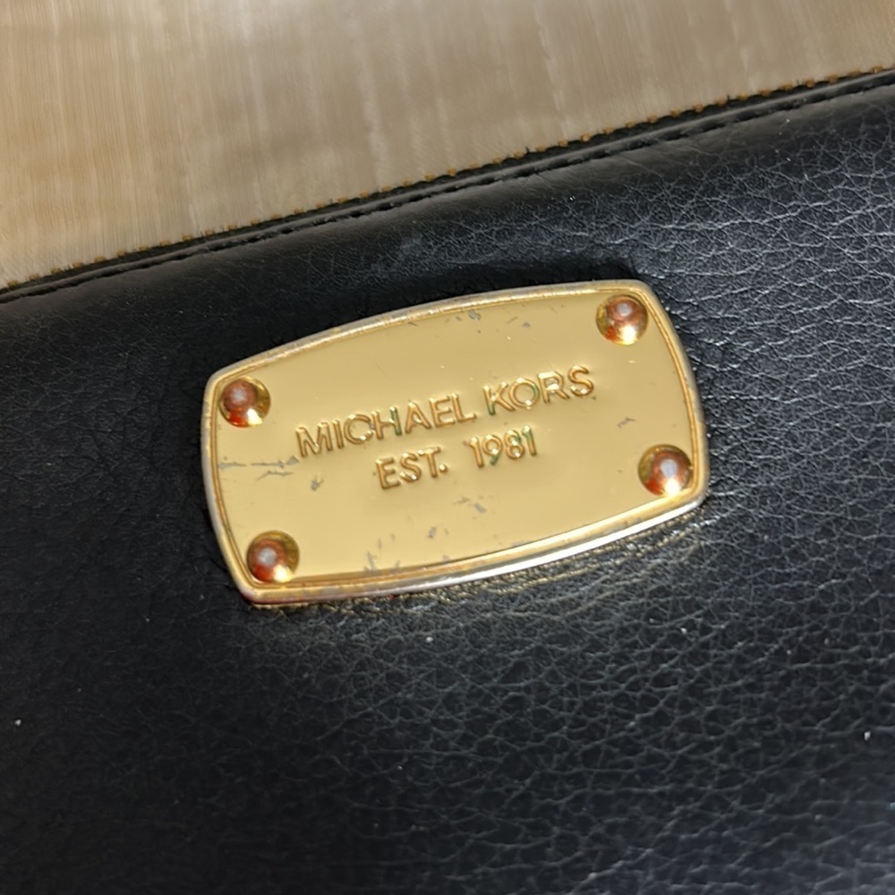 Michael Kors Black Leather Clutch Wallet - Picture 8 of 12